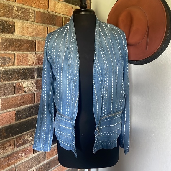 Given Kale Blue Denim Light Jacket Patterned Top - Picture 1 of 5
